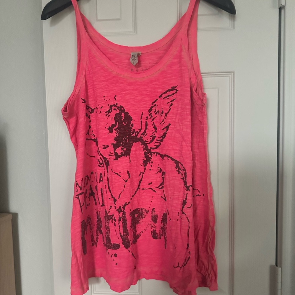 Magnolia Pearl - Rare Bohemian MP Top
“There is no remedy for love but ..love